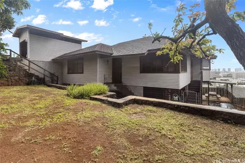 1027 Lolena St, Honolulu, HI 96817