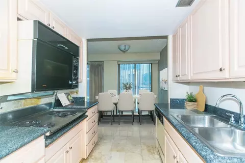 700 Richards St #1504, Honolulu, HI 96813