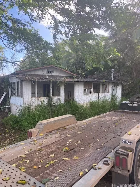 53-014 Makao Rd #G, Hauula, HI 96717