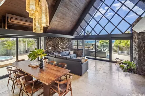4335 Kaikoo Pl, Honolulu, HI 96816