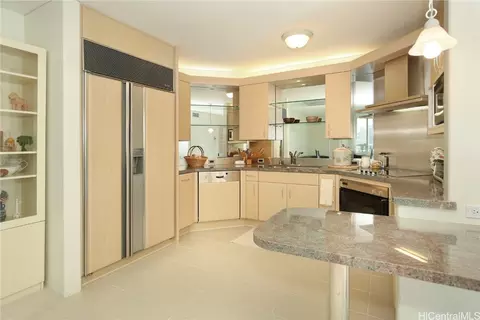 88 Piikoi St #1207, Honolulu, HI 96814