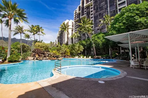 501 Hahaione St #1/2J, Honolulu, HI 96825