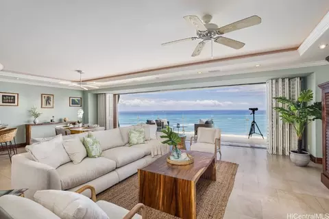 3019 Kalakaua Ave #9/10, Honolulu, HI 96815