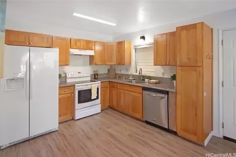 84-495 Nukea St, Waianae, HI 96792