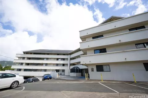 2860 Waialae Ave #PH14, Honolulu, HI 96826