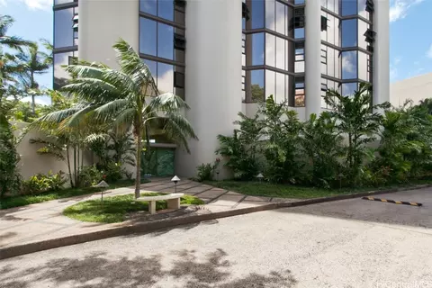 930 Kaheka St #3001, Honolulu, HI 96814