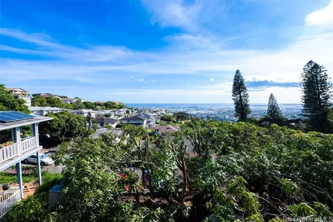 1332 Mamalu St # A, Honolulu, HI 96817