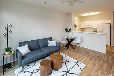 3009 Ala Makahala Pl #109, Honolulu, HI 96818