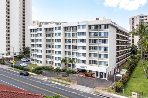 5122 Likini St #404, Honolulu, HI 96818