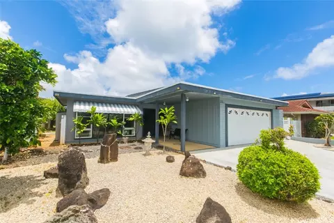 235 Ainahou St, Honolulu, HI 96825