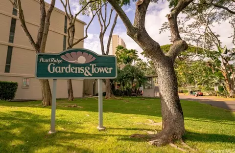 98-1036 Moanalua Rd #6-104, Aiea, HI 96701