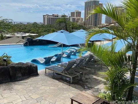 2139 Kuhio Ave #1210, Honolulu, HI 96815