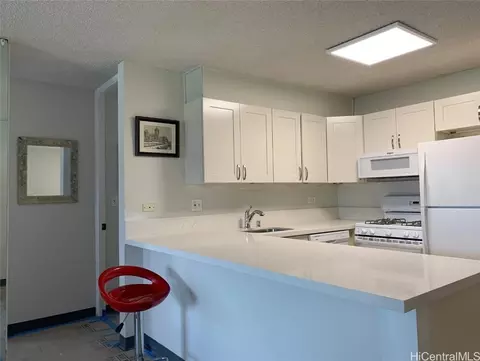 2452 Tusitala St #1009, Honolulu, HI 96815