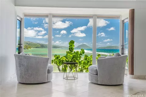 4074 Puu Eleele Pl, Honolulu, HI 96816