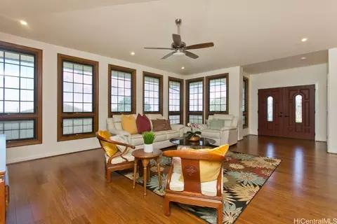 99-819 Lalawai Dr, Aiea, HI 96701