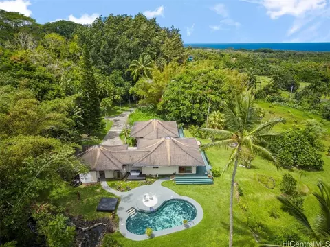 80 Maia Rd, Hana, HI 96713