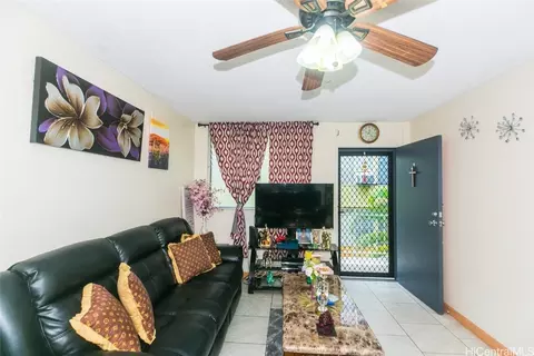 775 Mcneill St #220B, Honolulu, HI 96817