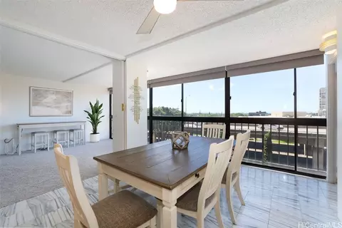 4300 Waialae Ave #B404, Honolulu, HI 96816