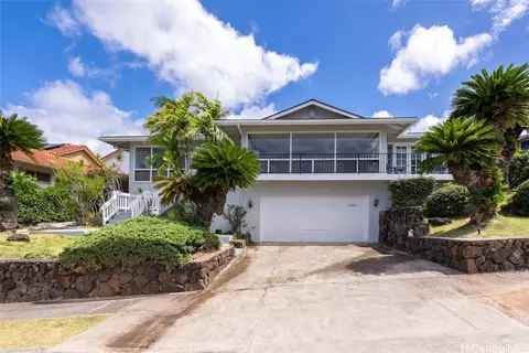 1434 Ihiloa Loop, Honolulu, HI 96821