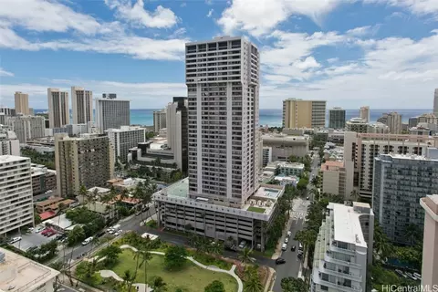 2240 Kuhio Ave #2106, Honolulu, HI 96815