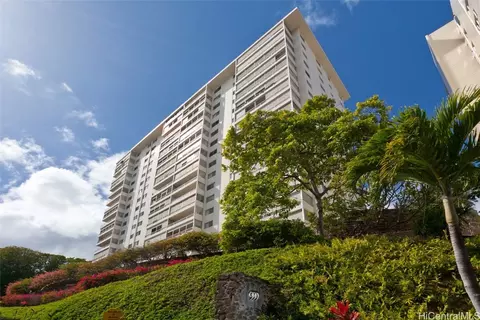 999 Wilder Ave #403, Honolulu, HI 96822
