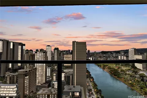 445 Seaside Ave #3102, Honolulu, HI 96815
