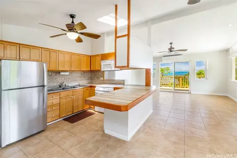 47-123 Kaimalolo Pl, Kaneohe, HI 96744