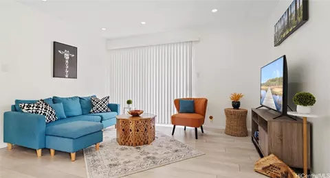 94-1134 Mopua Loop #E5, Waipahu, HI 96797