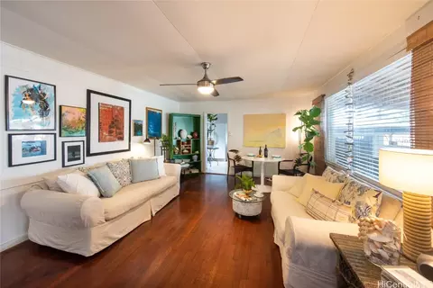 1057 Puu Alani Way, Pearl City, HI 96782