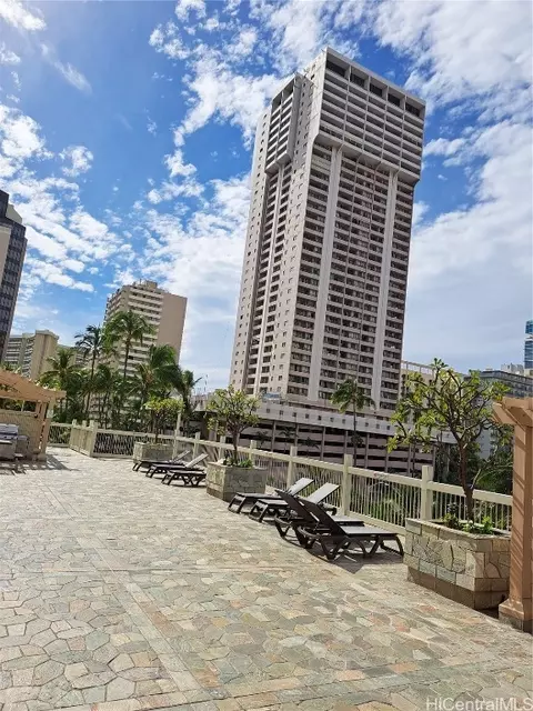 2240 Kuhio Ave #2003, Honolulu, HI 96815