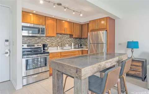 229 Paoakalani Ave #1402, Honolulu, HI 96815