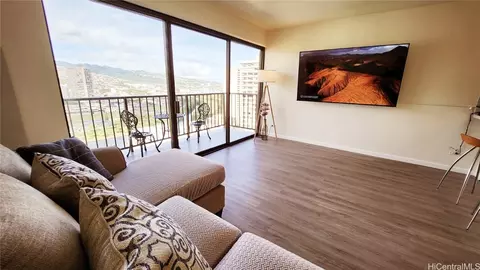 2140 Kuhio Ave #2312, Honolulu, HI 96815