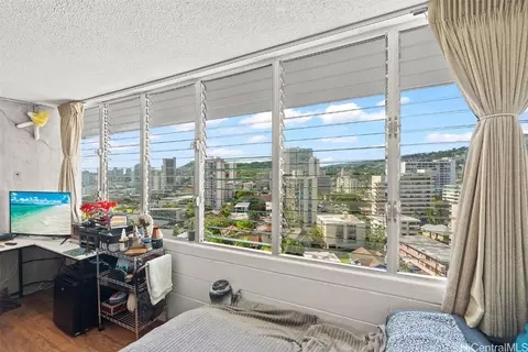 1550 Wilder Ave #A1306, Honolulu, HI 96822