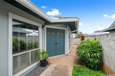 94-416 Kuahui St, Waipahu, HI 96797