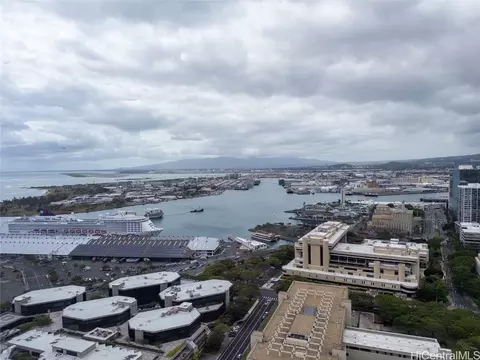 555 South St #4107, Honolulu, HI 96813