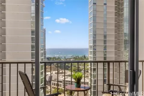 2140 Kuhio Ave #2105, Honolulu, HI 96815