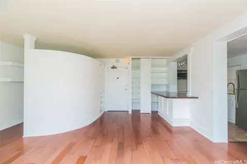 430 Keoniana St #1207, Honolulu, HI 96815