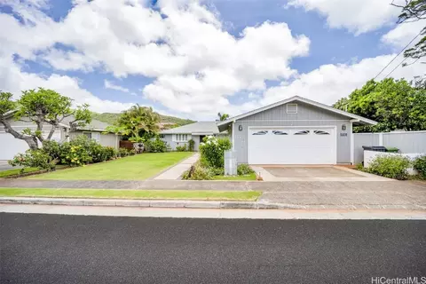 5701 Haleola St, Honolulu, HI 96821