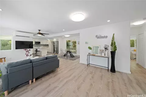 3496 Akaka Pl, Honolulu, HI 96822