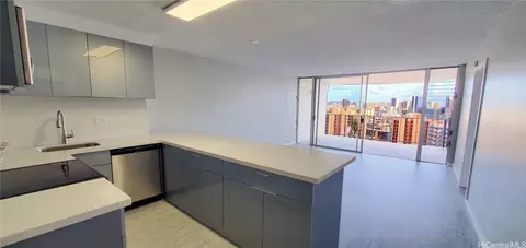 1441 Victoria St #1204, Honolulu, HI 96822