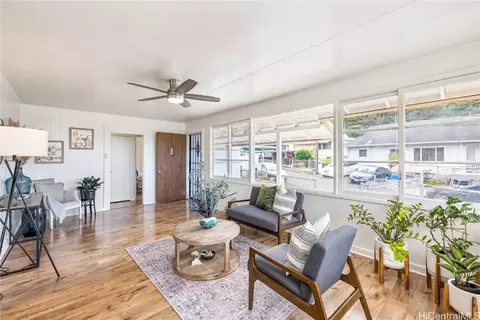1704 Ahihi St, Honolulu, HI 96819