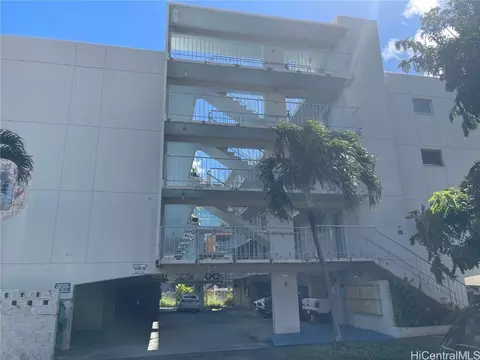1643 Clark St #307, Honolulu, HI 96822