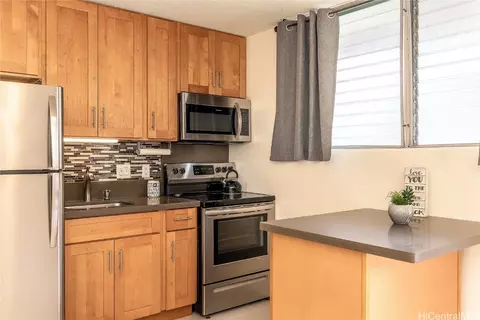 236 Liliuokalani Ave #404, Honolulu, HI 96815