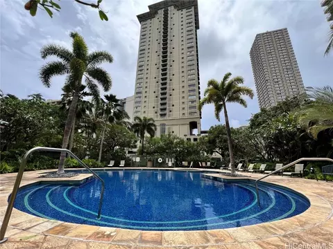 421 Olohana St #1104, Honolulu, HI 96815