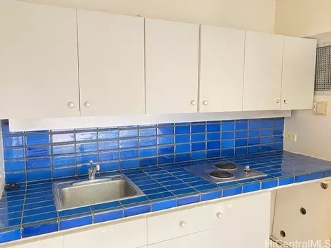 1750 Kalakaua Ave #508, Honolulu, HI 96826