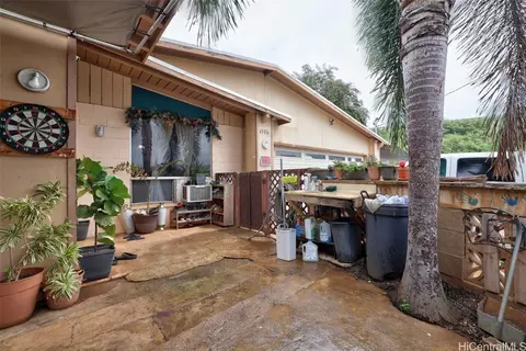 94-1576 Waipahu St, Waipahu, HI 96797