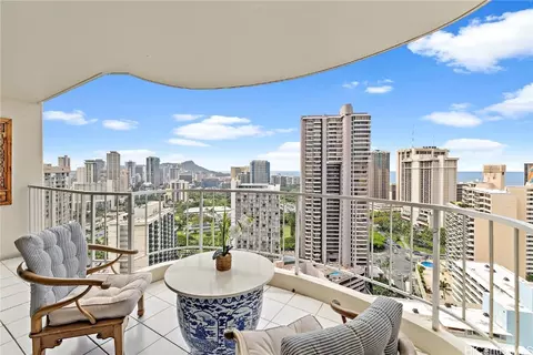469 Ena Rd #2903, Honolulu, HI 96815