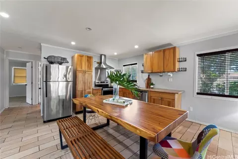 87-1685 Mohihi St, Waianae, HI 96792