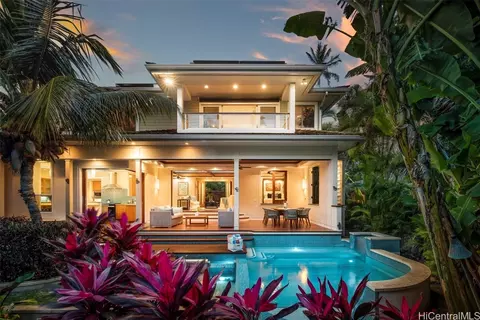 216 Kulamanu Pl #A, Honolulu, HI 96816