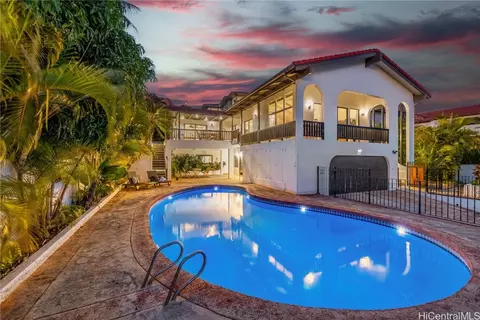1893 Alaweo St, Honolulu, HI 96821